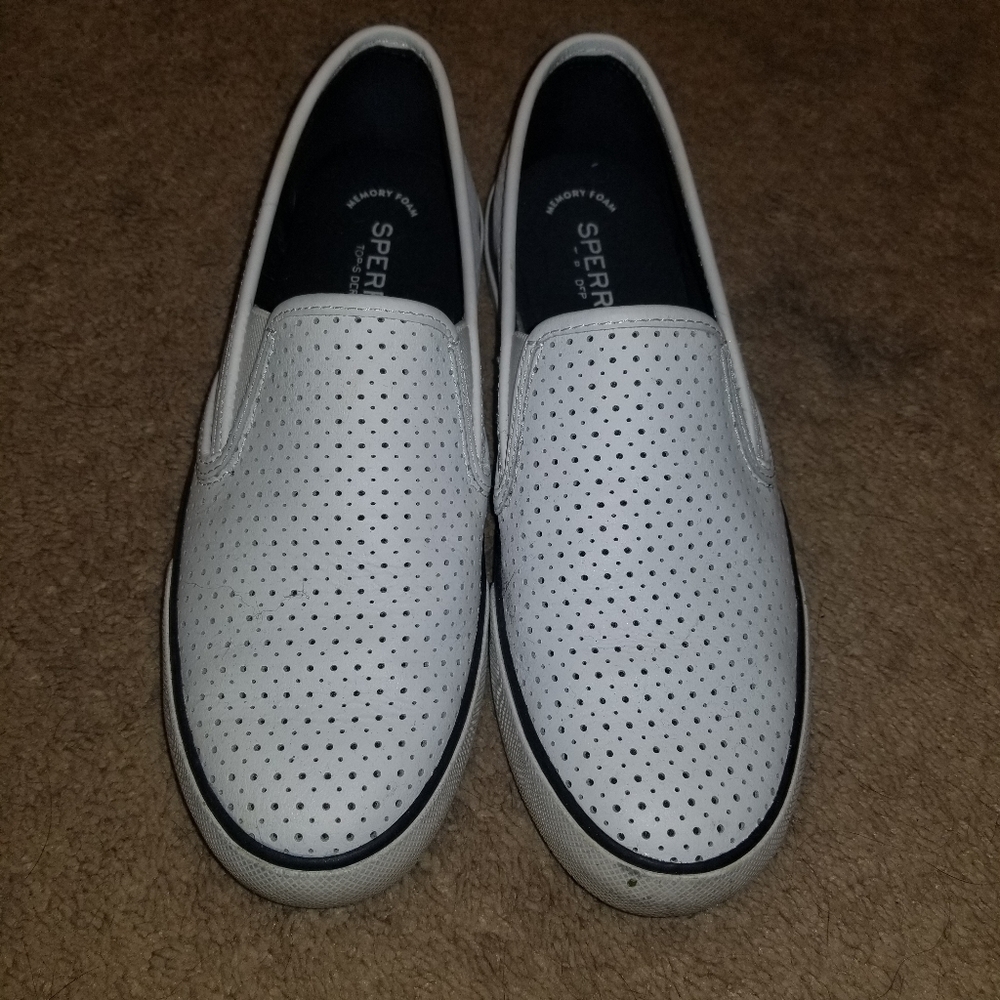 Slip-on sneakers